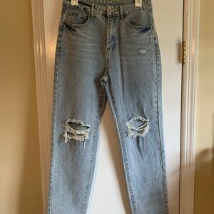 BRAND NEW RIPPED JEANS STRAIGHT LEG